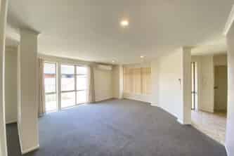 201 Old Farm Road, Hamilton East