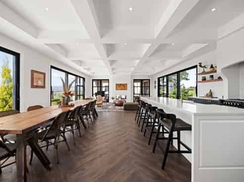 83 Charles Robert Drive, Kahutara