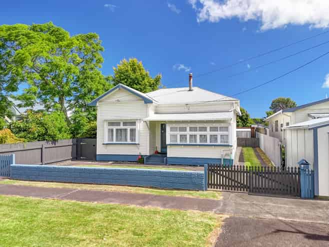 10 Kawakawa Street, Whanganui East