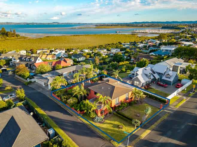 16 Wiseley Road, Hobsonville