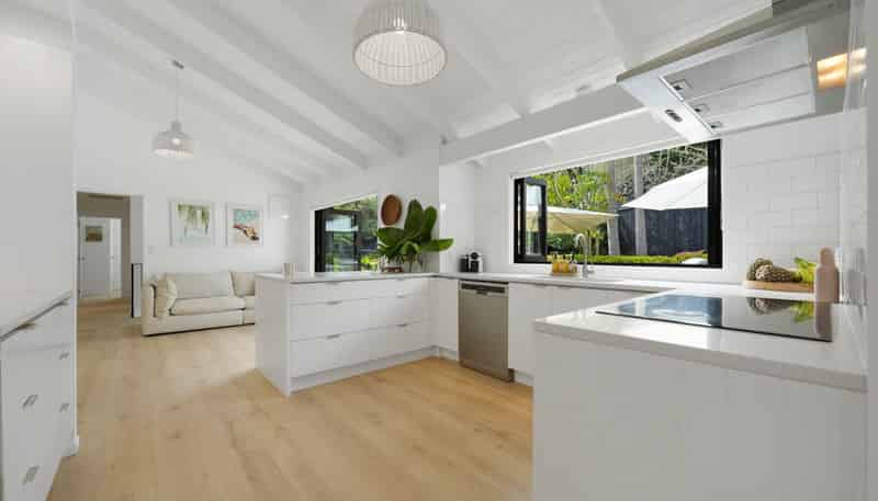 12 Pounamu Avenue, Greenhithe