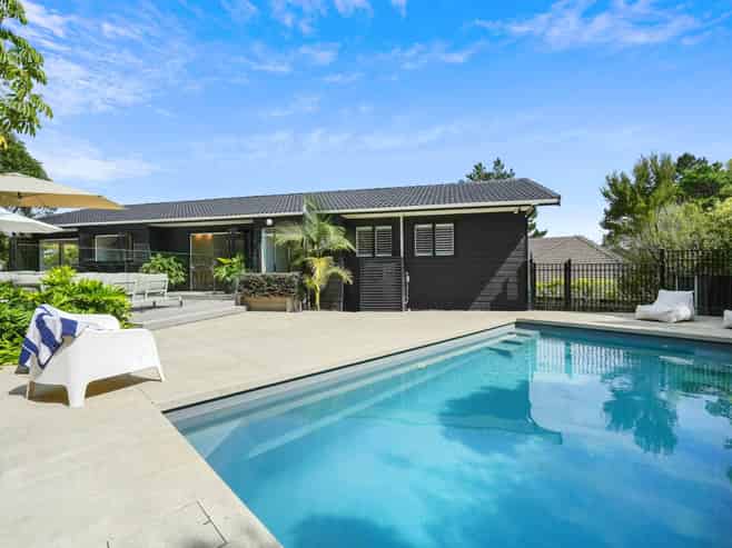 12 Pounamu Avenue, Greenhithe