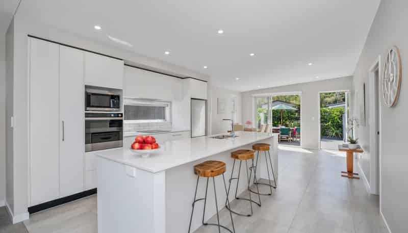 25 St Pauls Drive, Brookfield