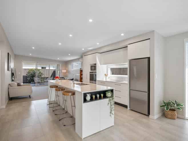 25 St Pauls Drive, Brookfield