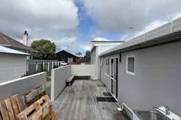 Offices for lease – 11230 Plunket Street