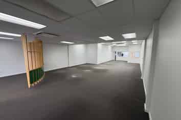 Offices for lease – 11230 Plunket Street