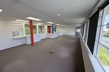 Offices for lease – 1105 Plunket Street