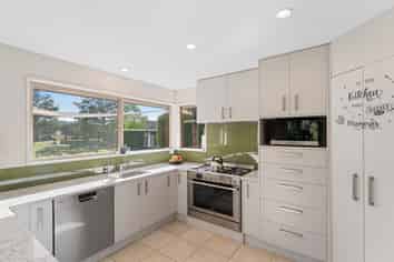 718 Downs Road, West Eyreton