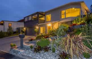 14 Charlotte Way, Raumati South