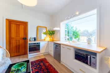 168 North Street, West End