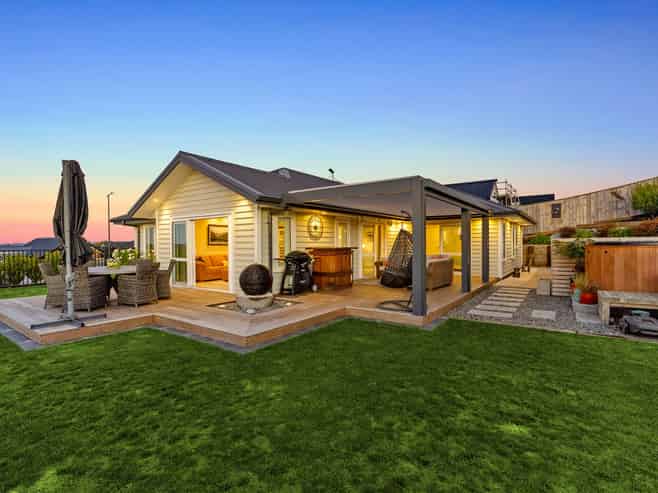 12 Kerr Crescent, Patumahoe