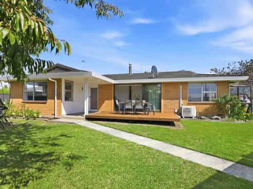 44 Matua Road, Matua