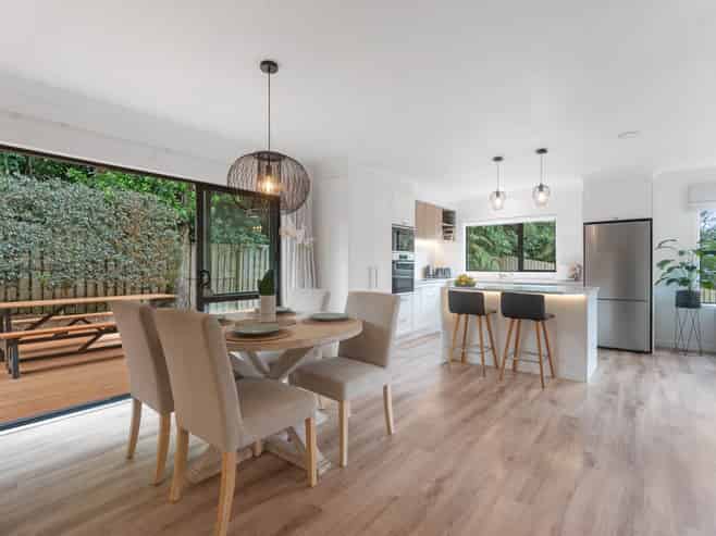 49d Flaxdale Street, Birkdale