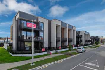 59 Riukiuta Avenue, Three Kings