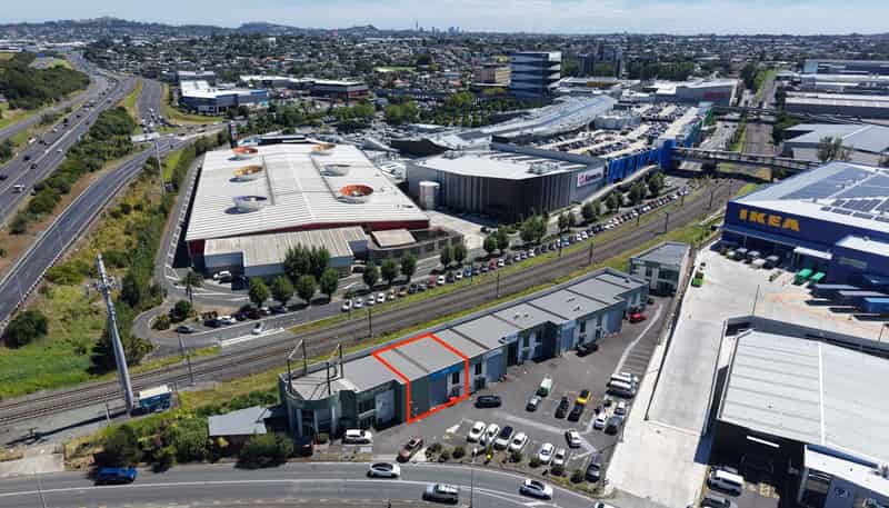 2/4 Clemow Drive, Mount Wellington