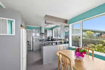 21 Acacia Avenue, Maungaraki