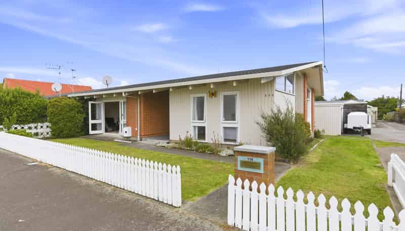 556 Queen Street East, Levin