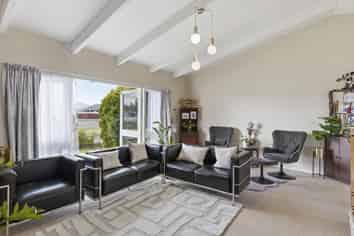 556 Queen Street East, Levin