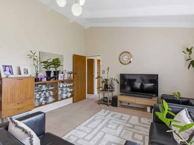 556 Queen Street East, Levin