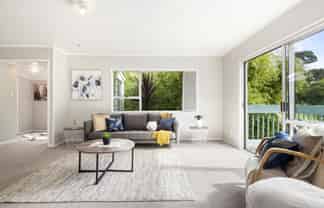 98 Spinella Drive, Bayview