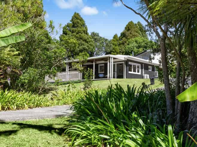 15 Buckleton Road, Tawharanui Peninsula