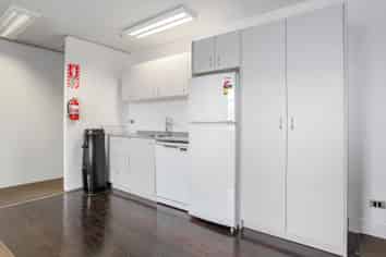 Beaut First Floor Offices  in Carlyle Street