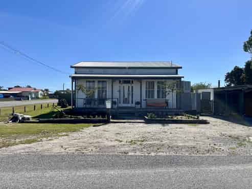2A Derby Street, Westport