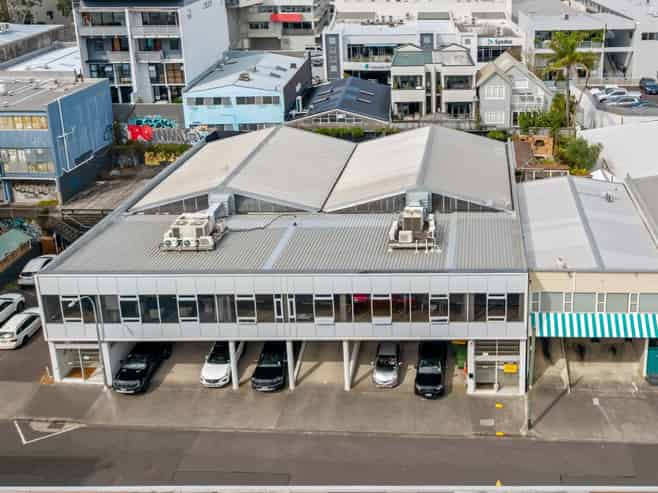 Newton standalone on 912sqm Mixed Use land