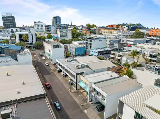 Newton standalone on 912sqm Mixed Use land