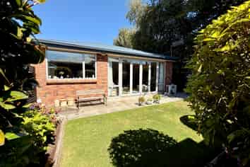 387 Herbert Street, Windsor