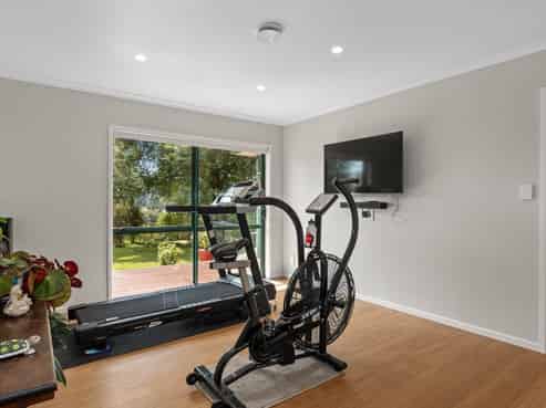 73 McKinley Road, Kokopu