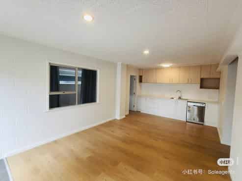 8 Widmore Drive, Massey