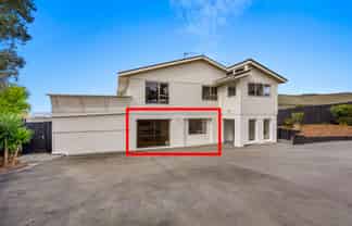 8 Widmore Drive, Massey