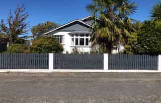 104 Chalmers Avenue, Hampstead