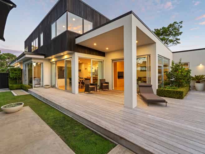 52 Walton Street, Red Beach