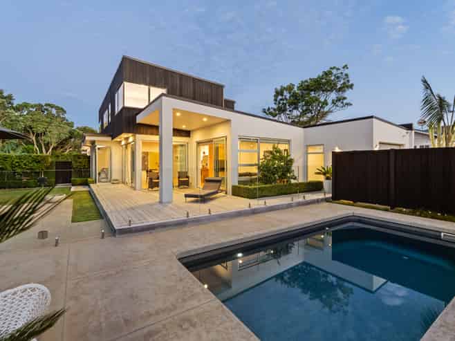 52 Walton Street, Red Beach