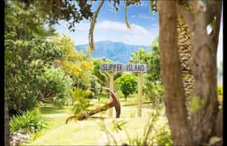 190 Pacific Ocean, Slipper Island (Whakahua), Thames