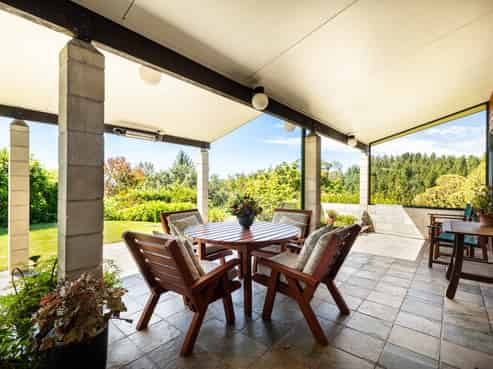 33 Hikanui Drive, Havelock North