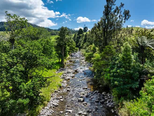 424A Hot Springs Road, Katikati