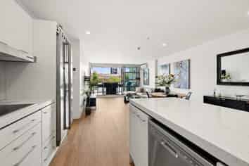 107/16 Huron Street, Takapuna