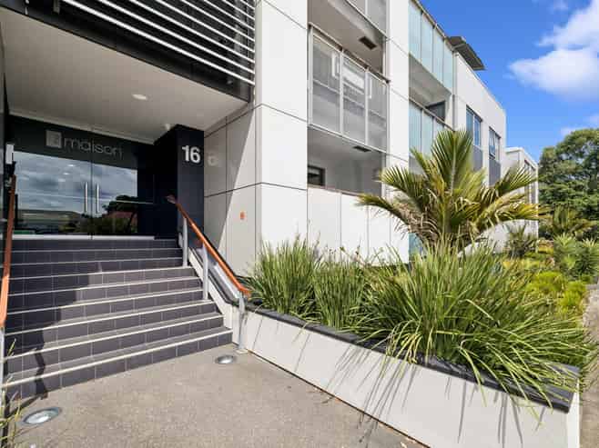 107/16 Huron Street, Takapuna
