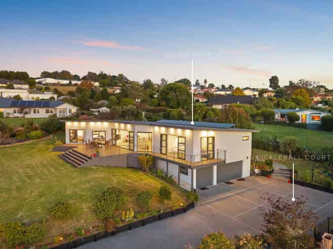 13 Bernora Crescent, Bombay