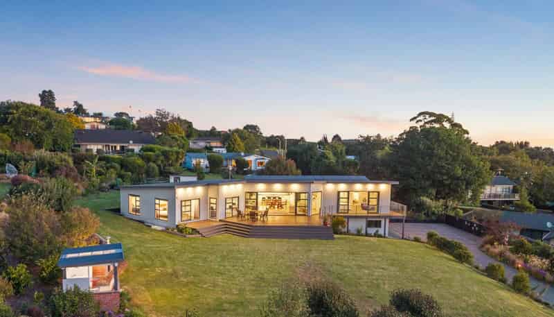 13 Bernora Crescent, Bombay