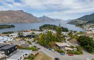 1 Salmond Place, Queenstown