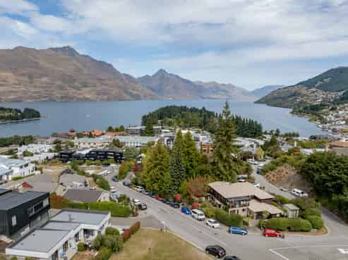 1 Salmond Place, Queenstown Central