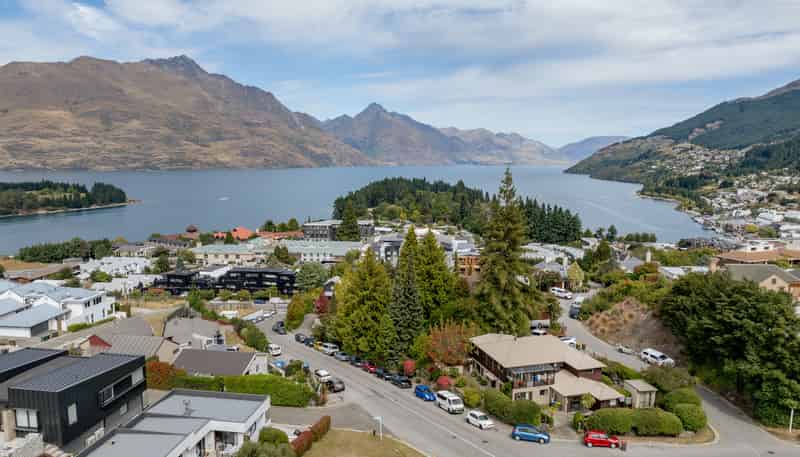 1 Salmond Place, Queenstown