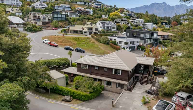 1 Salmond Place, Queenstown
