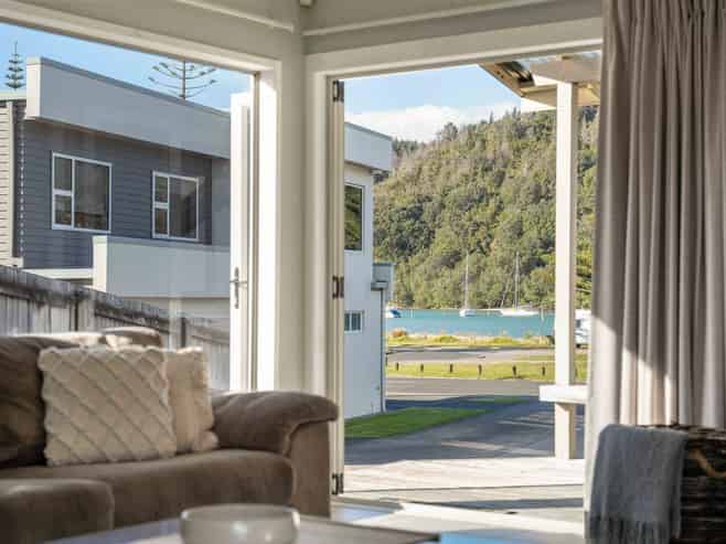 303B Beach Road, Whangamata