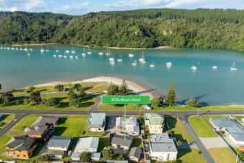 303B Beach Road, Whangamata