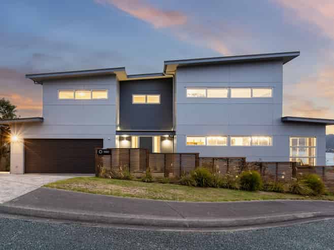 5 Seascape View, Paremata